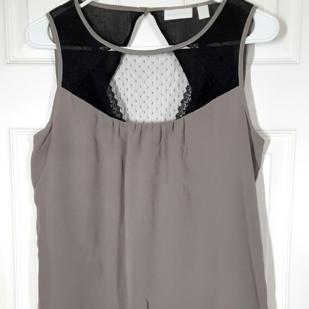 NYC Woman's Blouse Size SMALL, Sleeveless, Machine wash. Easy Care. Pullover